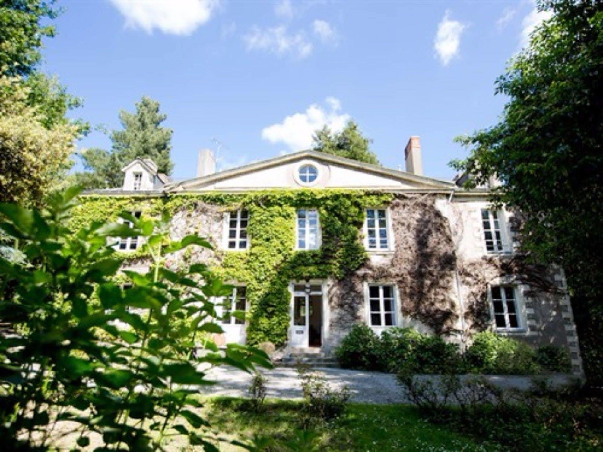 La Guilbaudiere Bed and Breakfast Saint-Herblain Exteriör bild